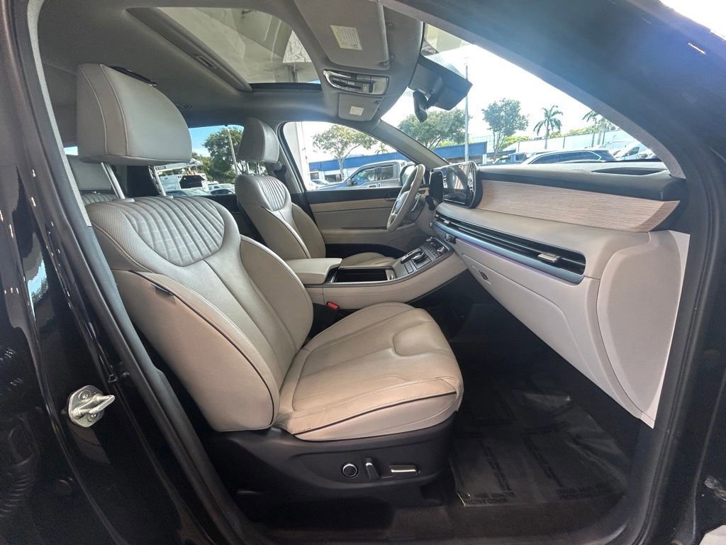 Used 2024 Hyundai Palisade Limited image 23