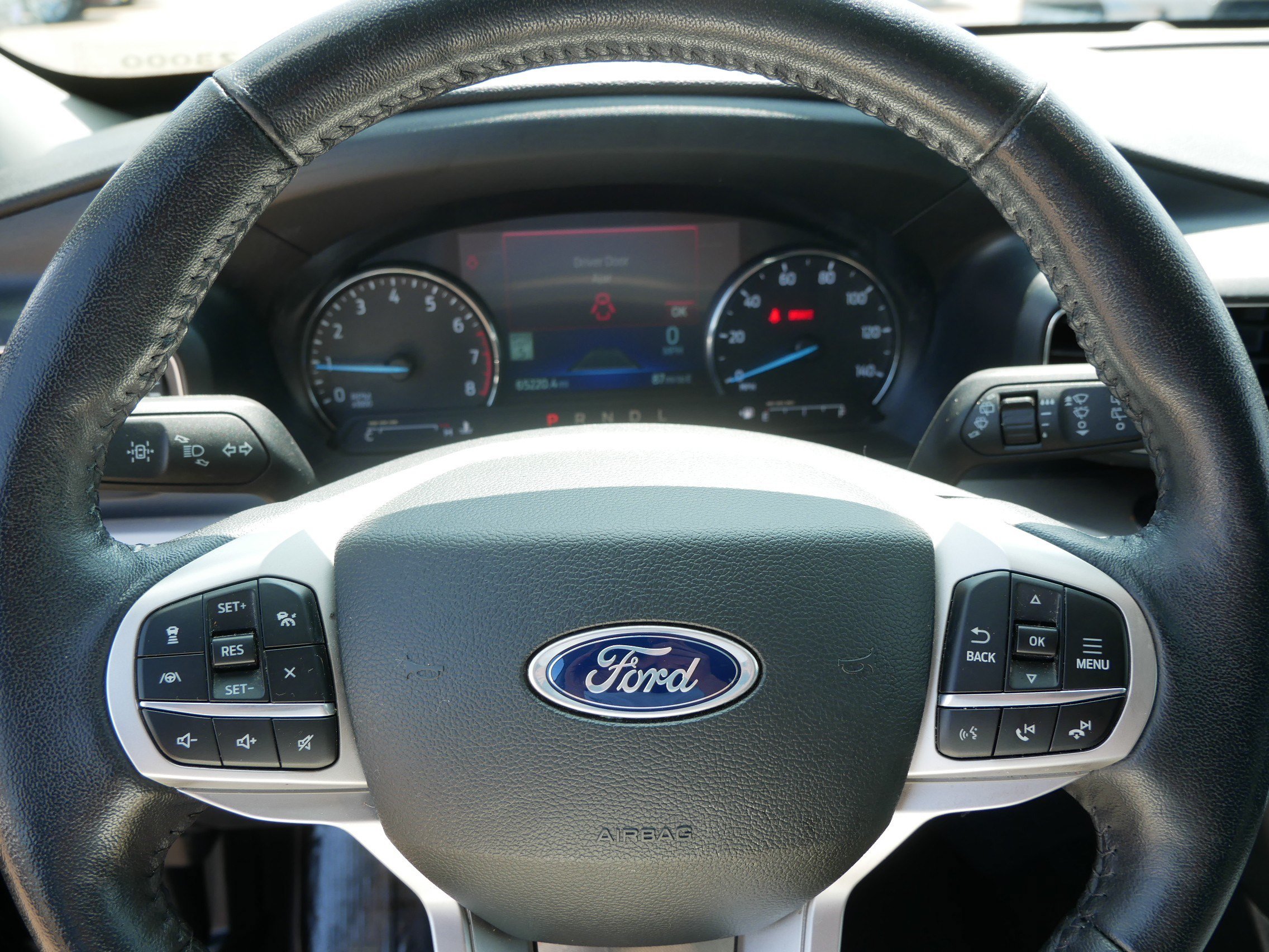Certified 2023 Ford Explorer XLT w/ Equipment Group 202A AWD/4WD image 25