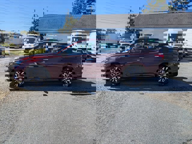 Used 2024 Nissan Altima 2.5 SV image 2