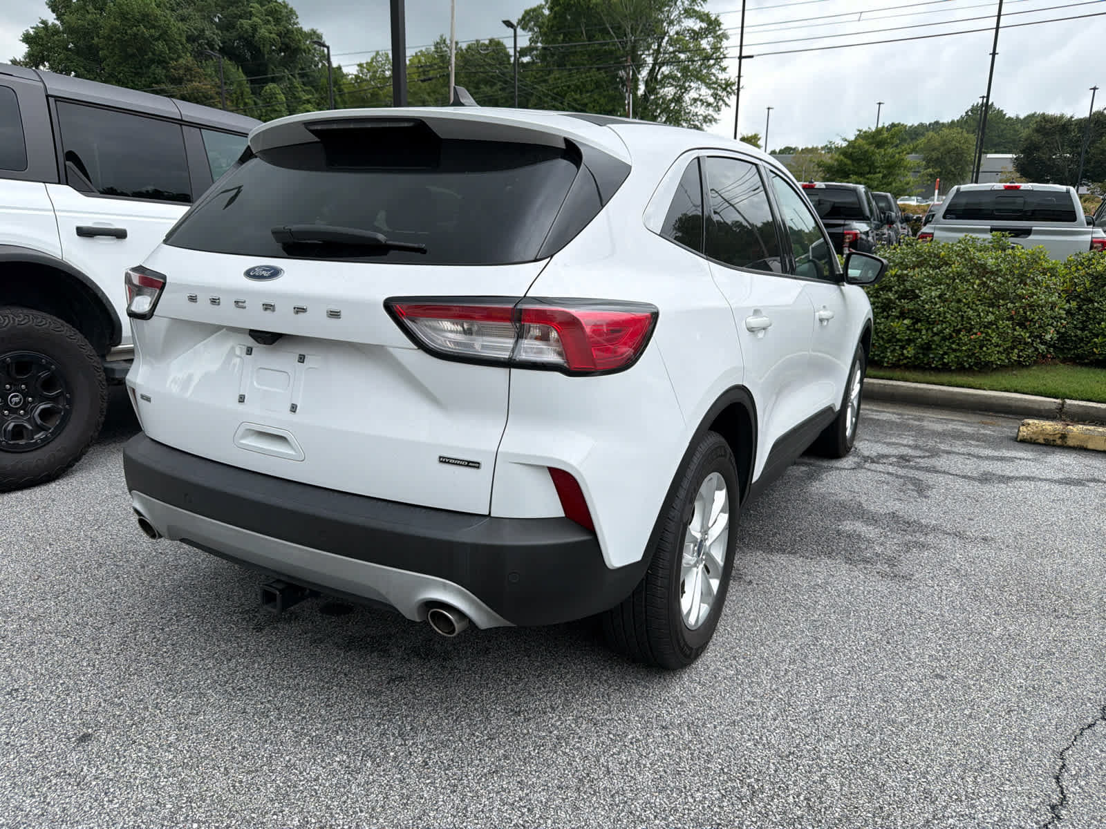 Certified 2022 Ford Escape SE w/ Cold Weather Package AWD/4WD image 4