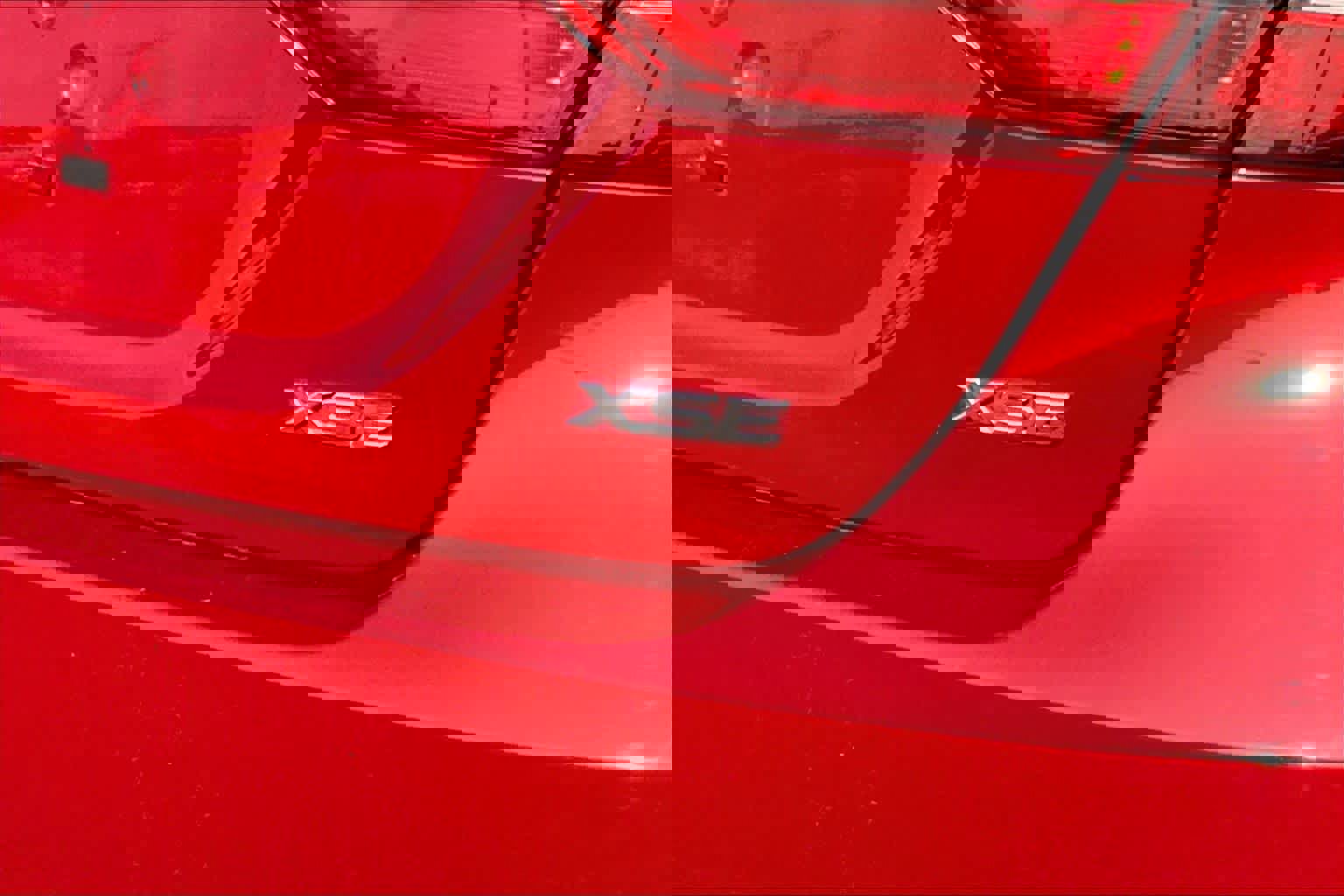 Used 2019 Toyota Camry XSE image 28