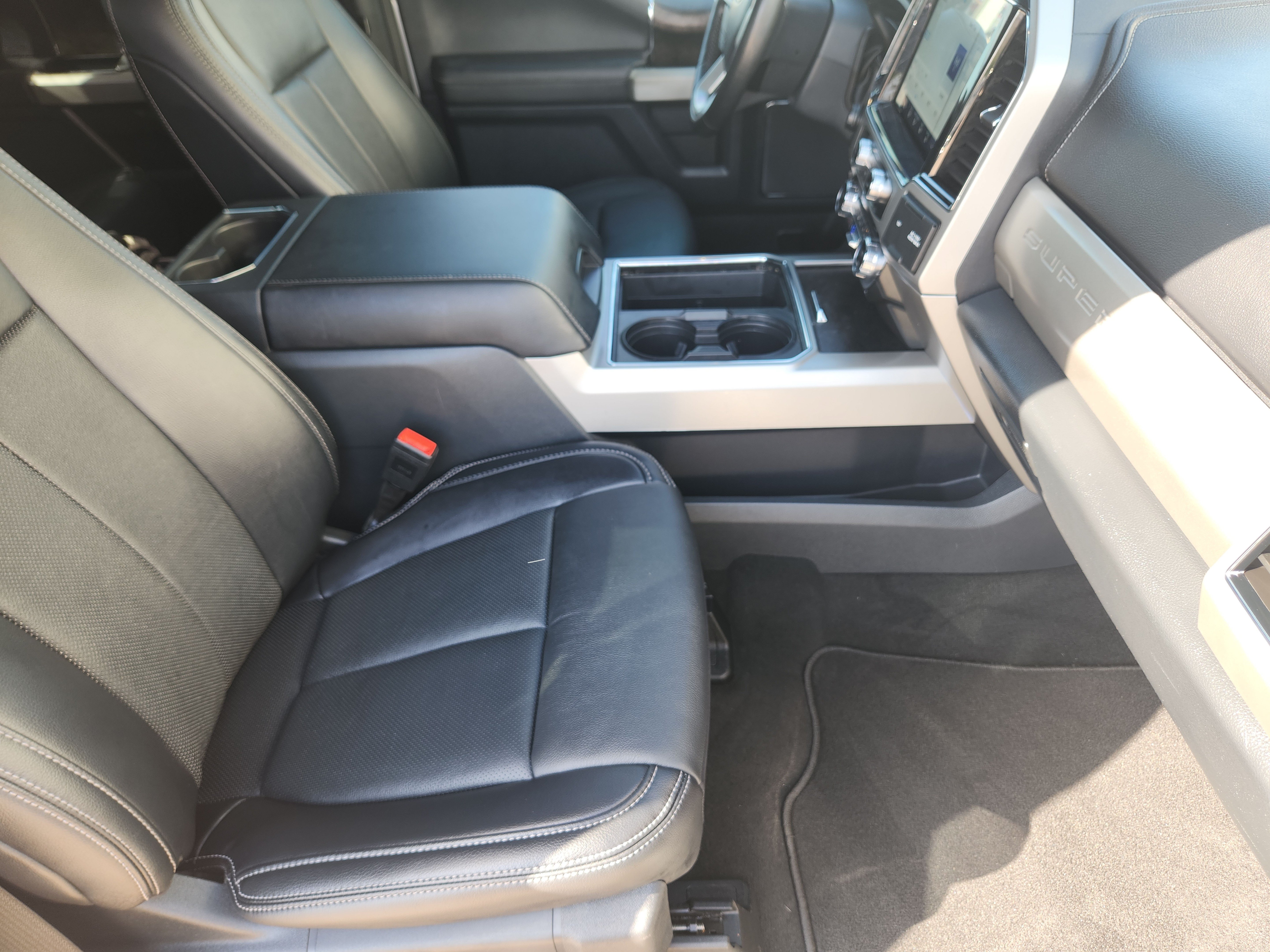 Certified 2022 Ford F250 Lariat w/ Lariat Ultimate Package AWD/4WD image 10