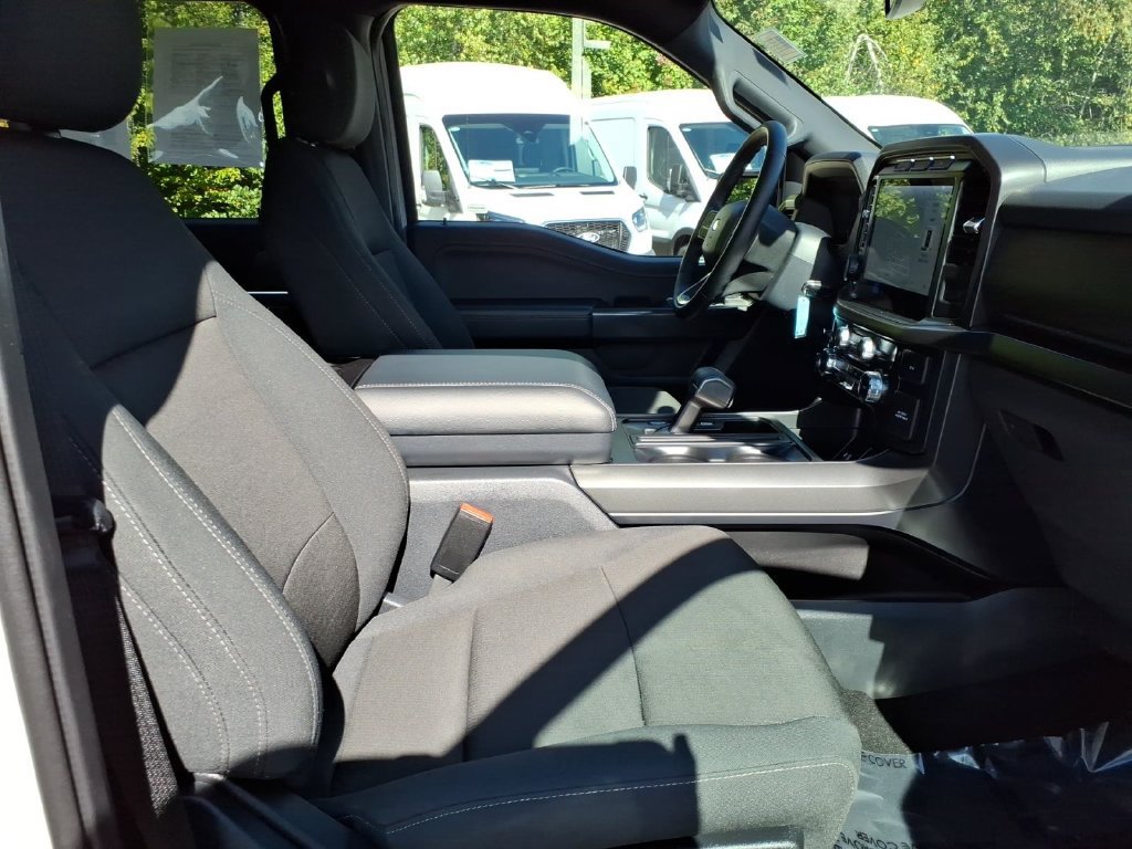Certified 2024 Ford F150 XLT w/ XLT Black Appearance Package AWD/4WD image 15
