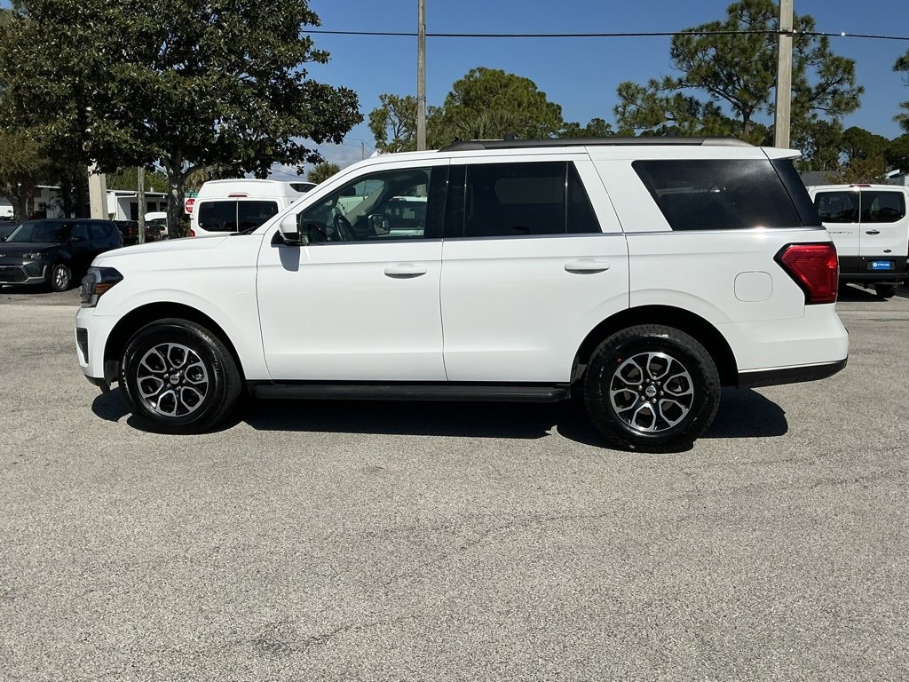 Certified 2024 Ford Expedition XLT image 6
