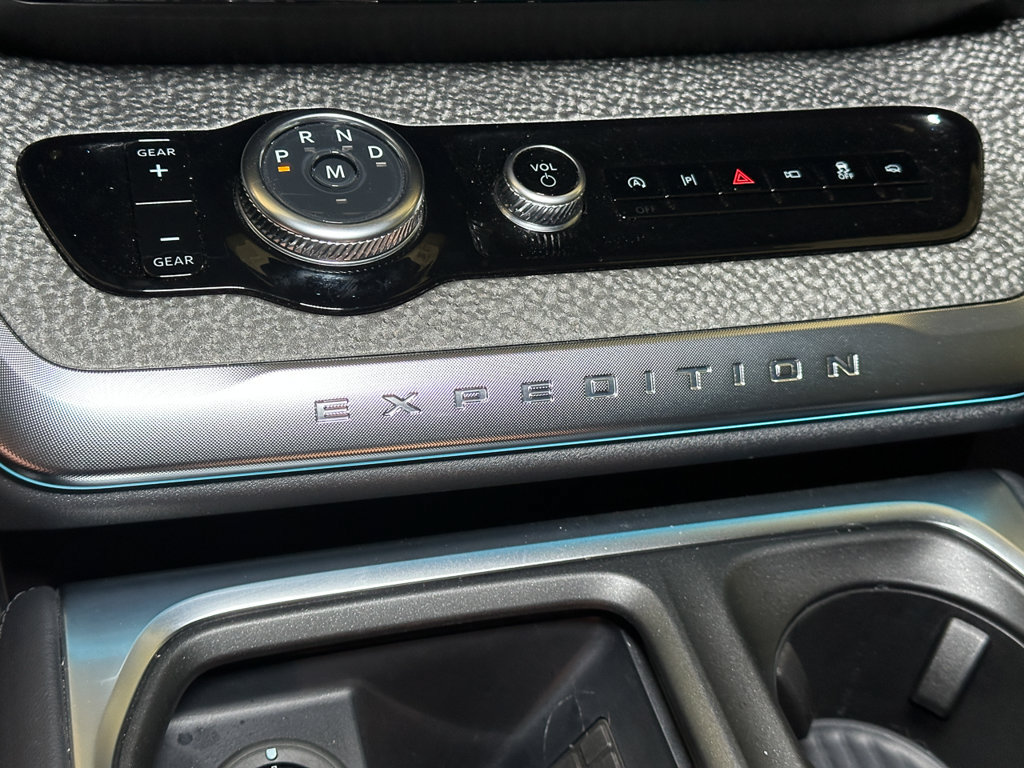 Certified 2025 Ford Expedition Tremor AWD/4WD image 38