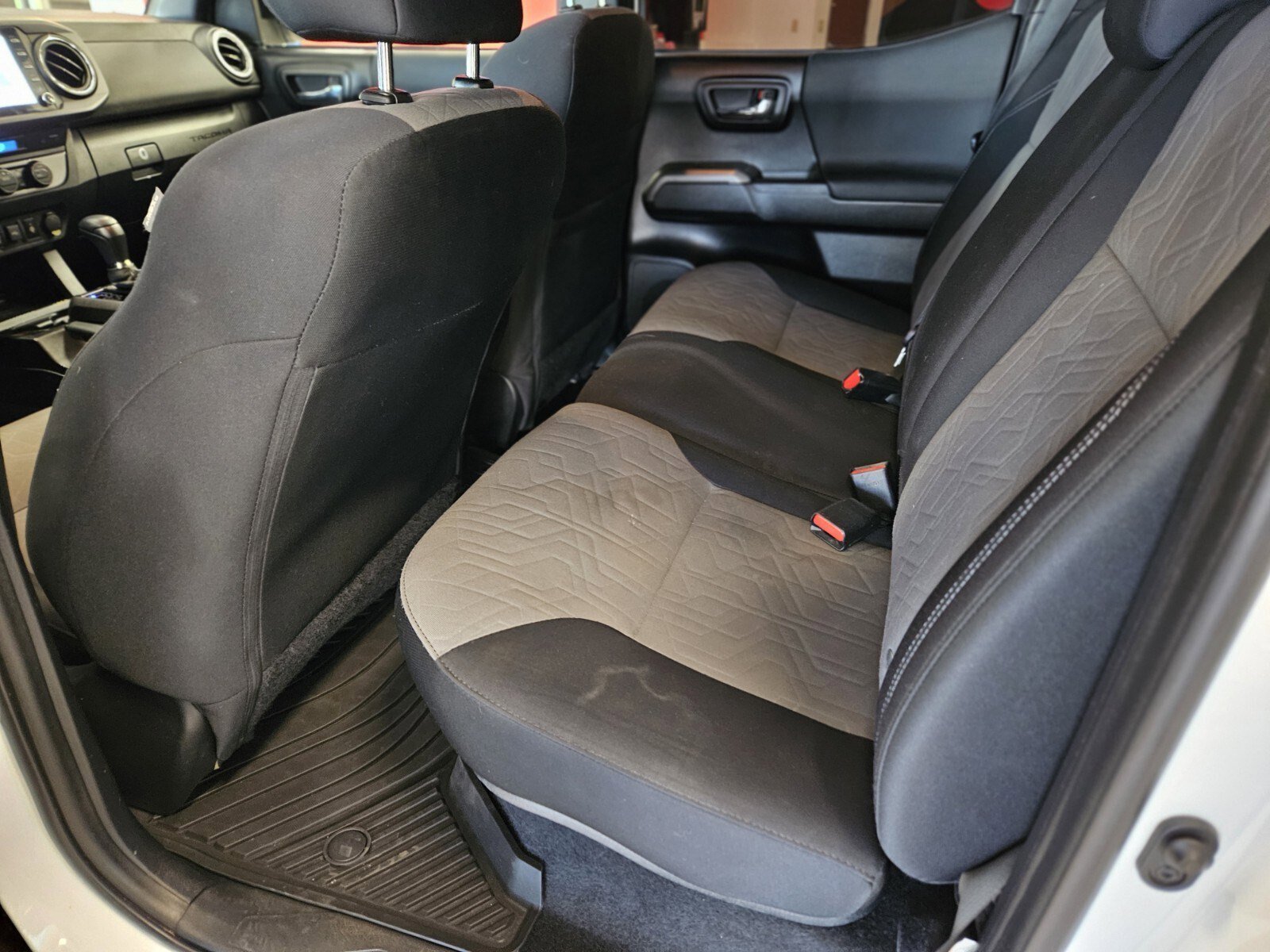 Used 2021 Toyota Tacoma TRD Off-Road w/ Technology Package image 16