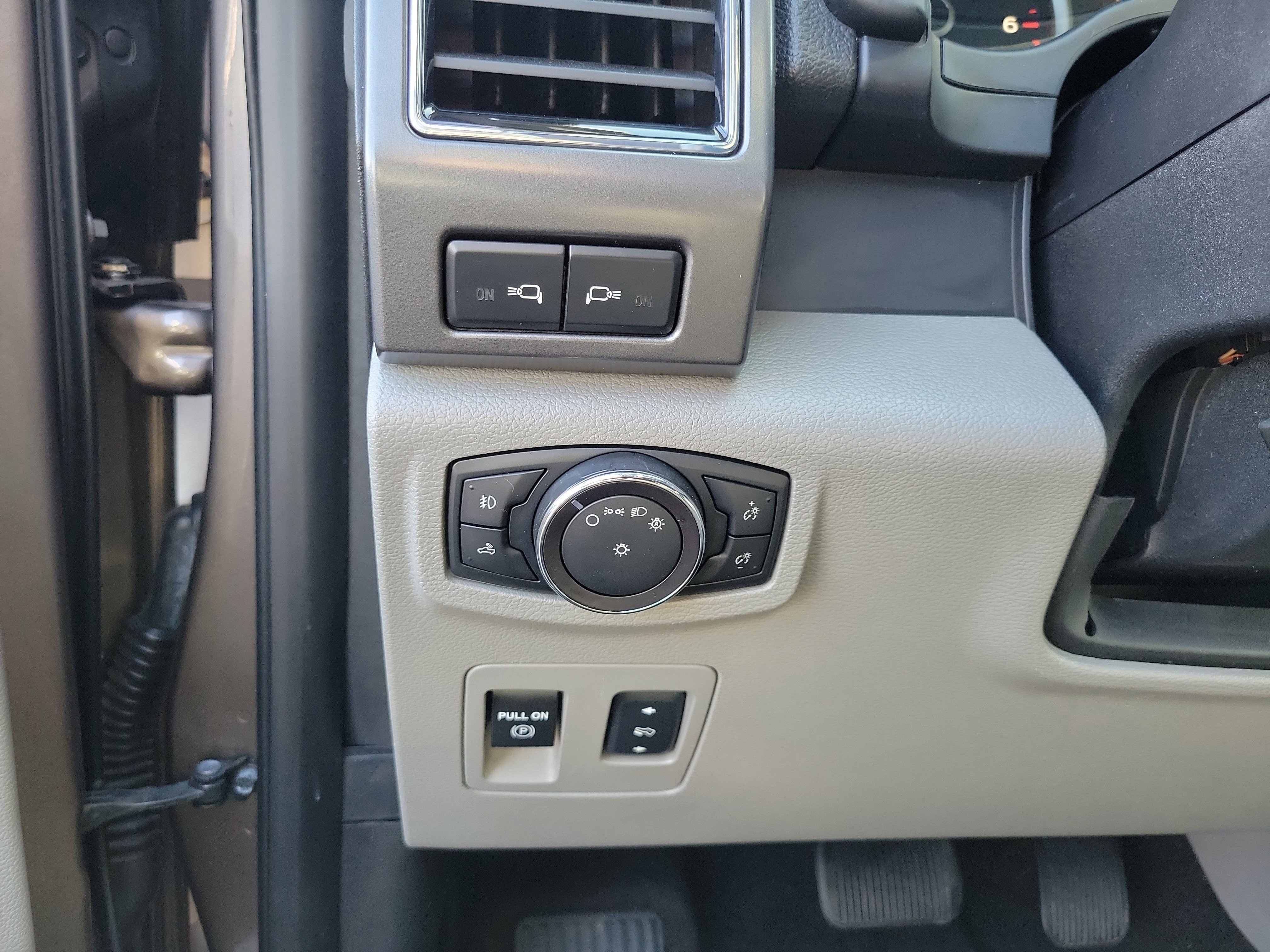 Certified 2018 Ford F150 XLT w/ Equipment Group 301A Mid AWD/4WD image 12