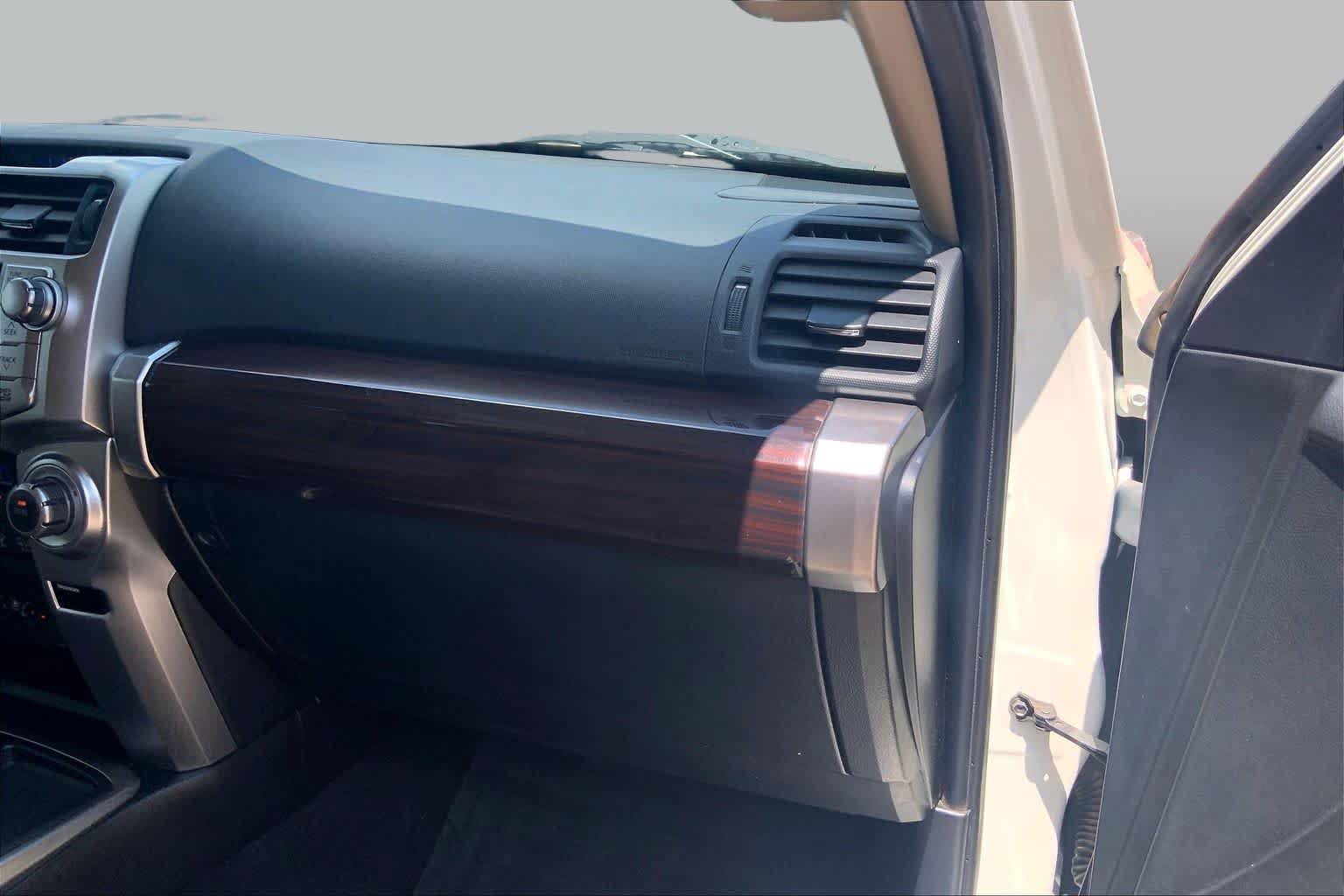 Used 2018 Toyota 4Runner Limited RWD image 19