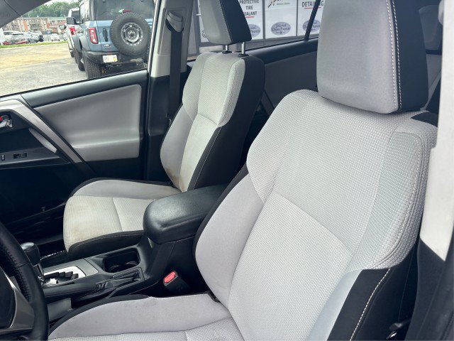Used 2018 Toyota RAV4 XLE w/ Plus Extra Value Package AWD/4WD image 9