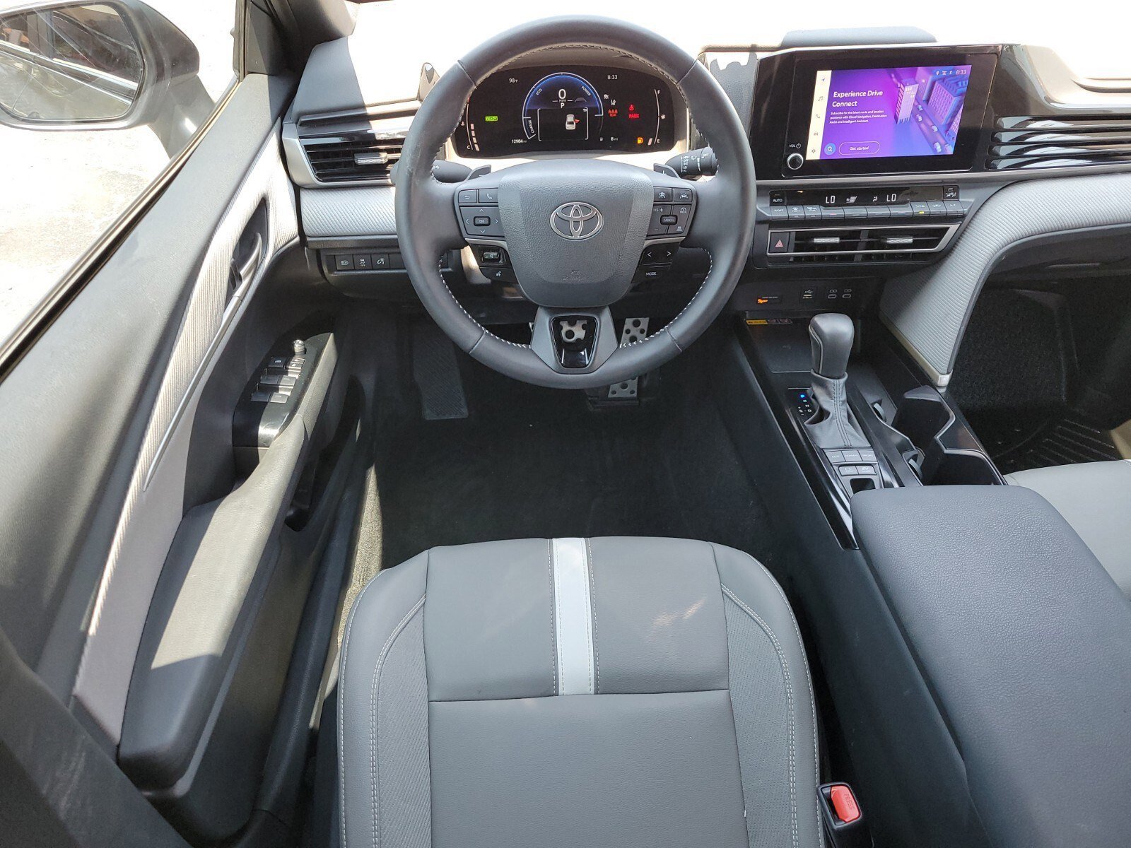 Used 2025 Toyota Camry SE image 14