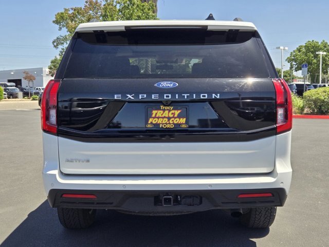Certified 2025 Ford Expedition Active AWD/4WD image 5