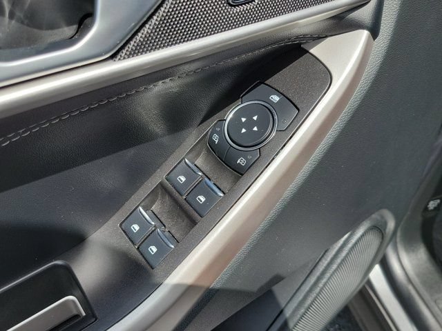 Certified 2023 Ford Explorer XLT RWD image 16