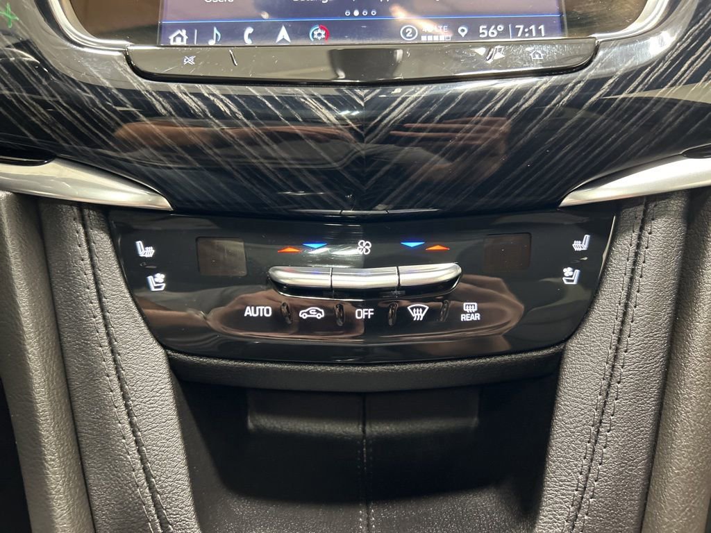 Used 2024 Cadillac XT6 Premium Luxury w/ Technology Package image 23