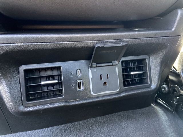 Used 2024 GMC Sierra 1500 SLT image 23