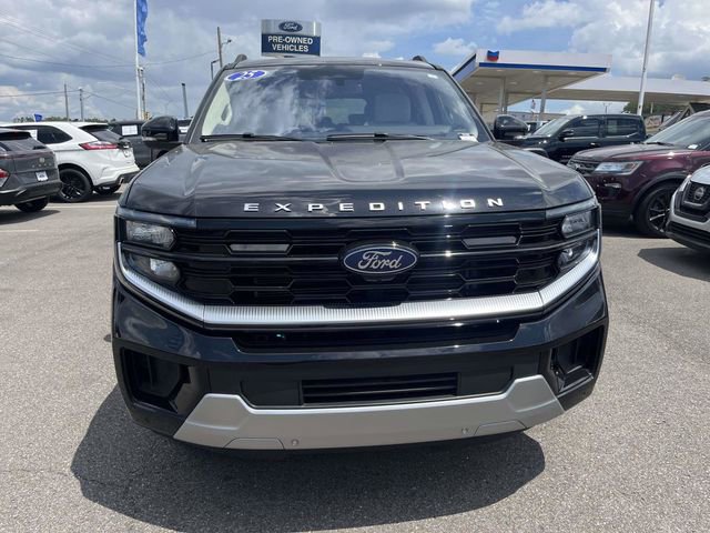 Certified 2025 Ford Expedition Platinum w/ Platinum Ultimate Package AWD/4WD image 2