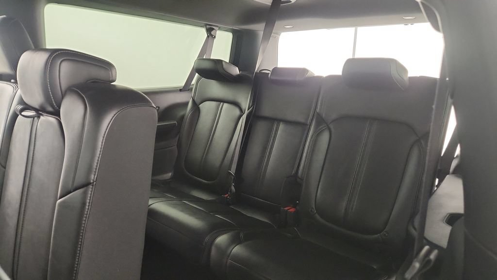 Used 2024 Jeep Wagoneer L Series II w/ Flexible Seating Group AWD/4WD image 37