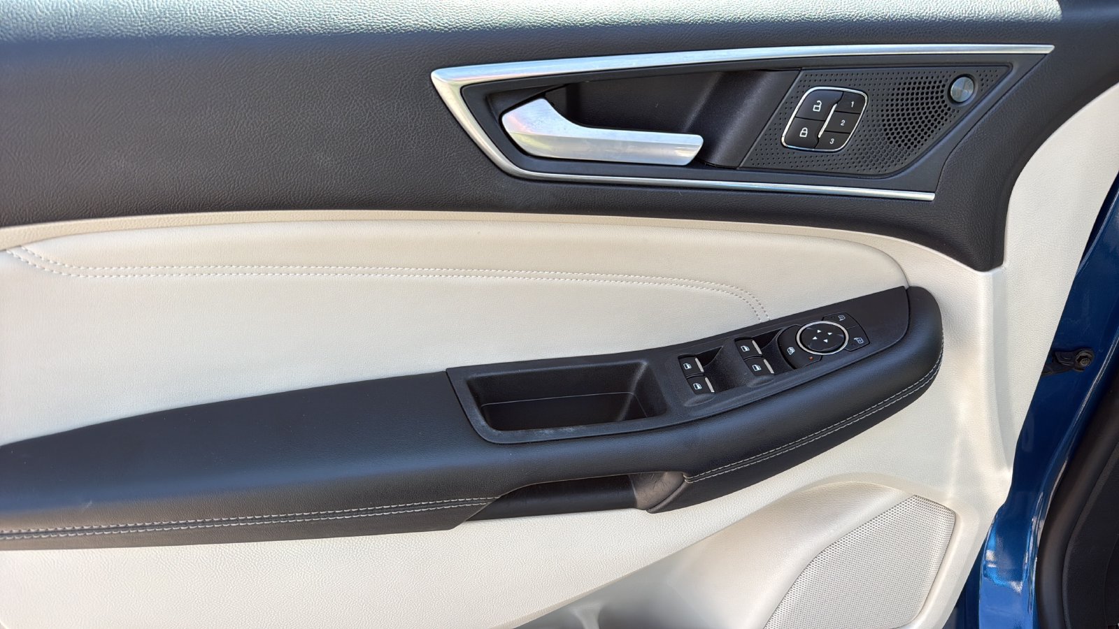 Certified 2024 Ford Edge Titanium AWD/4WD image 11