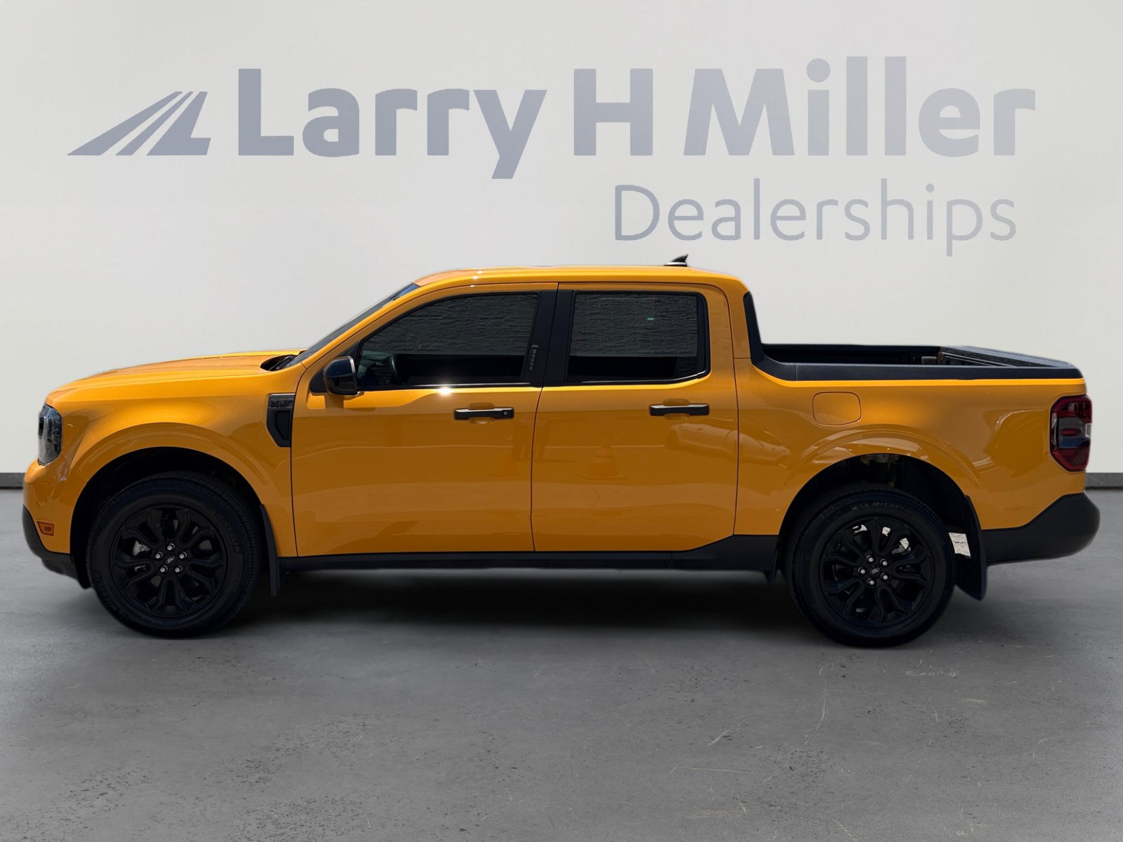Certified 2023 Ford Maverick XLT w/ Black Appearance Package FWD image 2