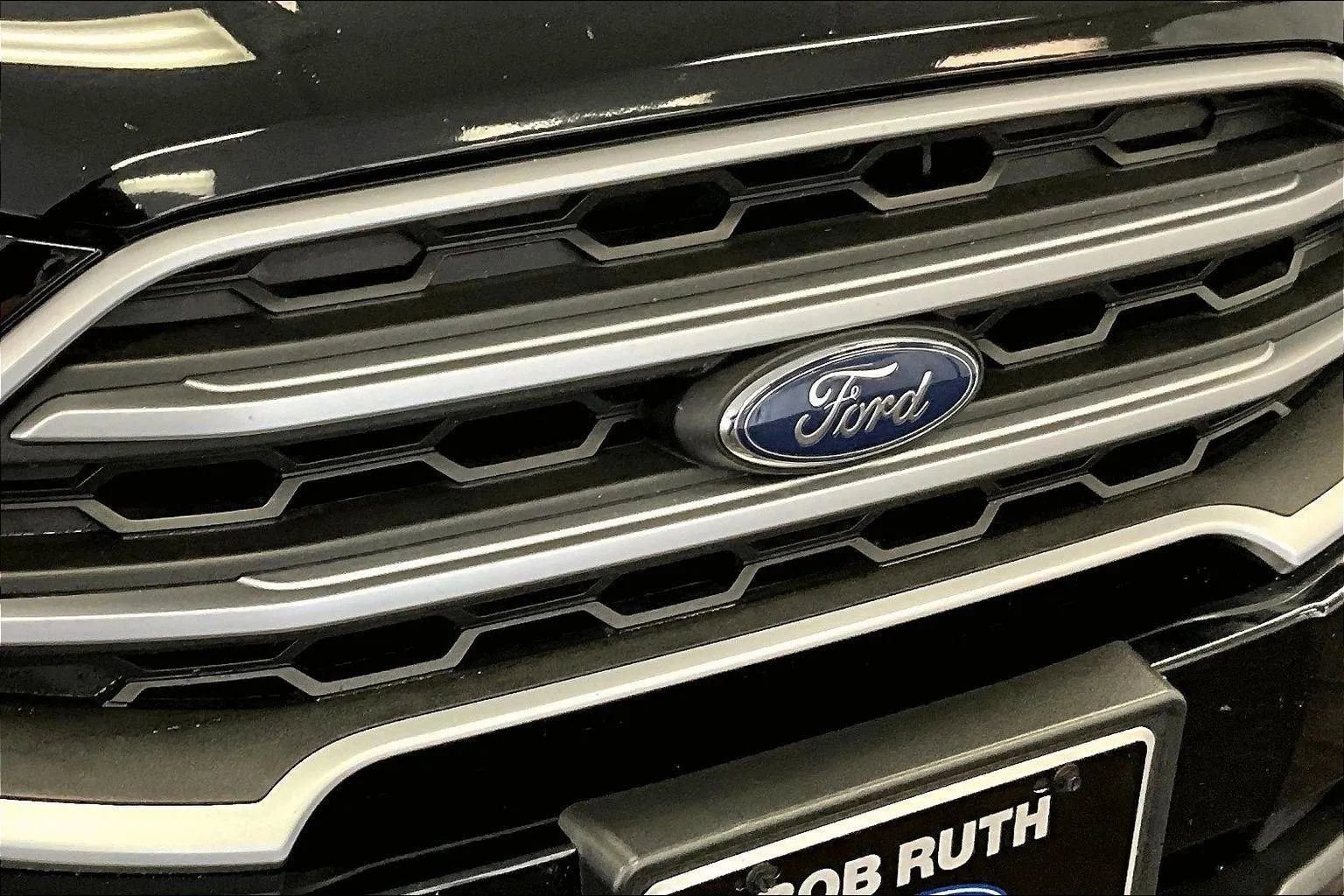 Certified 2022 Ford EcoSport SE image 29