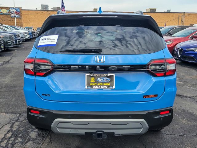 Used 2025 Honda Pilot TrailSport image 8