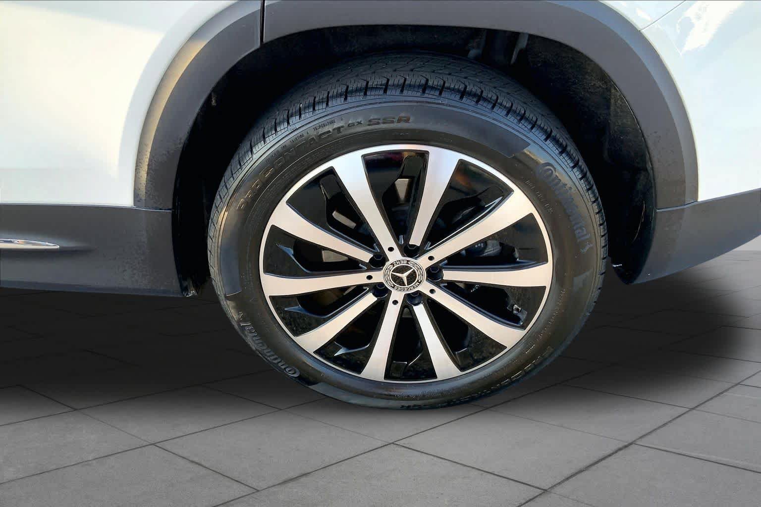 Used 2023 Mercedes-Benz GLB 250 4MATIC image 10