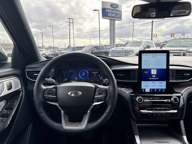 Certified 2023 Ford Explorer Platinum w/ Technology Package image 29