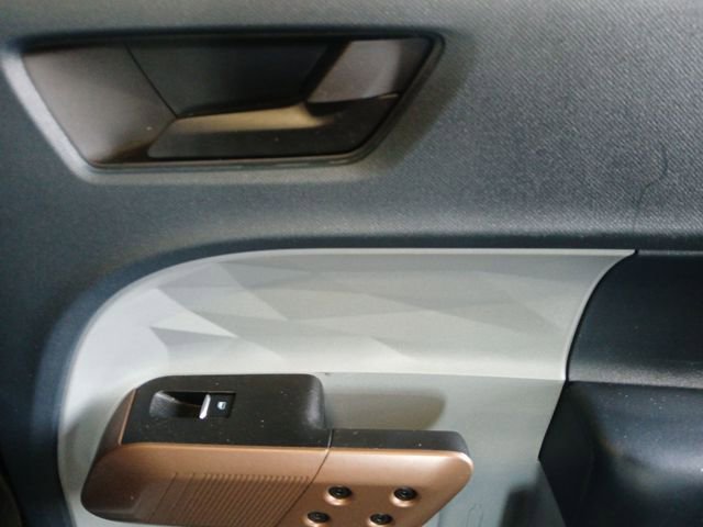 Certified 2024 Ford Maverick Lariat w/ 4K Tow Package image 51