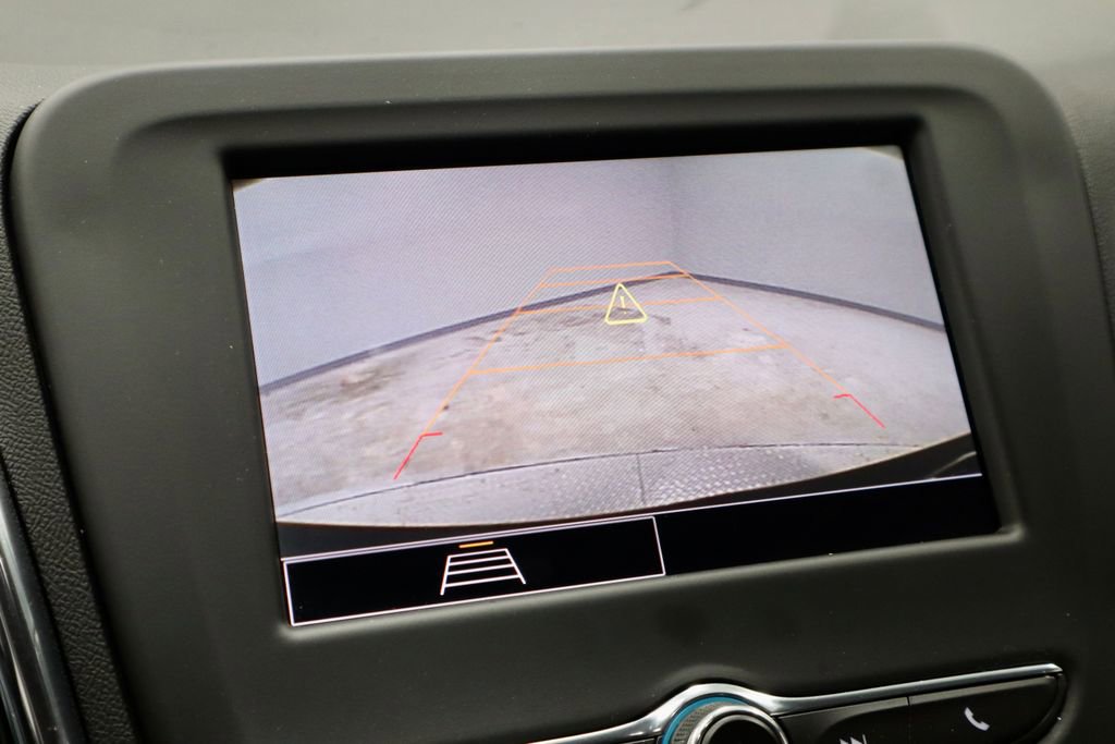 Used 2024 Chevrolet Equinox LT FWD image 2
