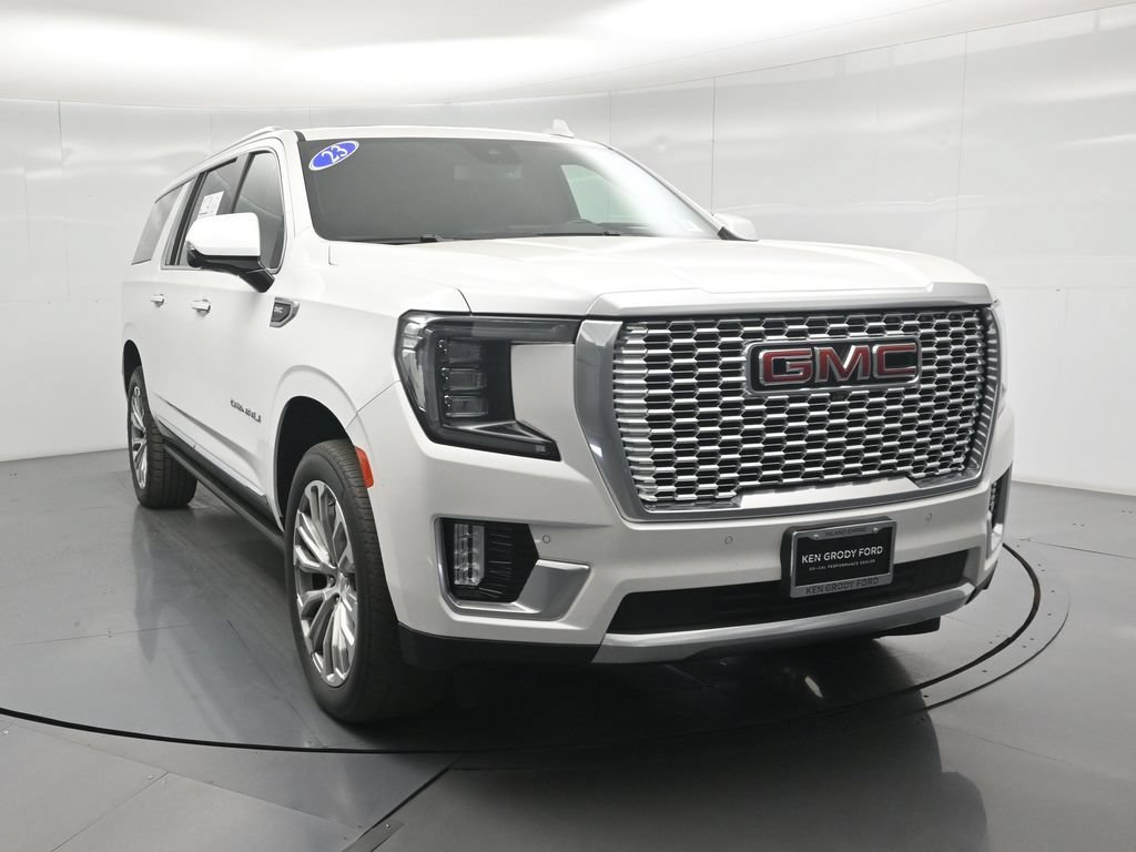 Used 2023 GMC Yukon XL Denali AWD/4WD image 22