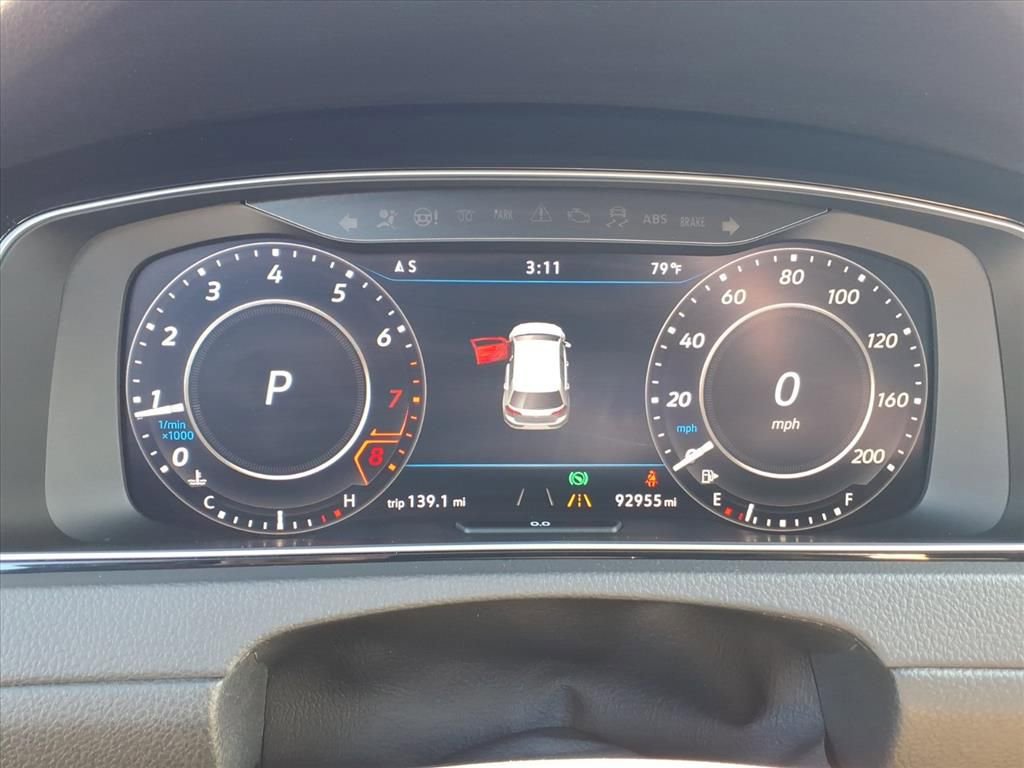 Used 2018 Volkswagen Golf R 4-Door image 22