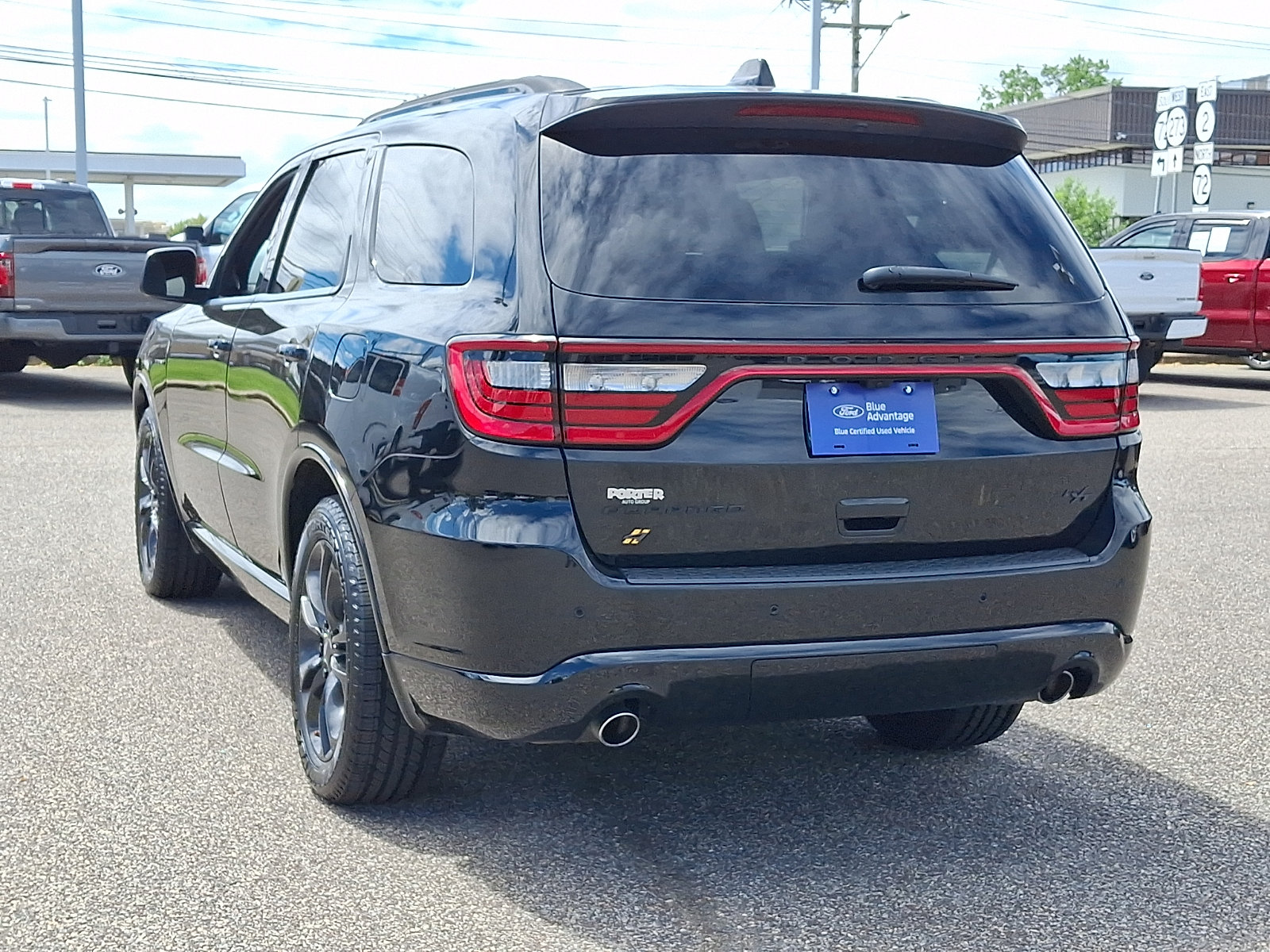 Used 2023 Dodge Durango R/T w/ Hemi Orange Plus Package AWD/4WD image 8