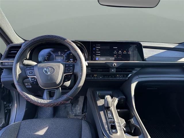 Used 2023 Toyota Crown AWD/4WD image 4