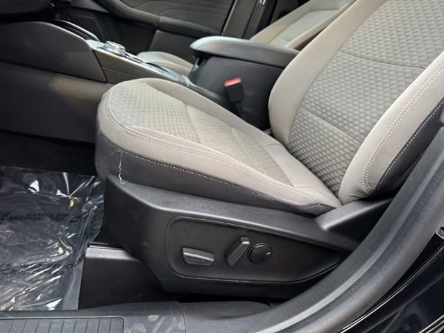 Certified 2022 Ford Escape SE w/ SE Sport Appearance Package AWD/4WD image 13