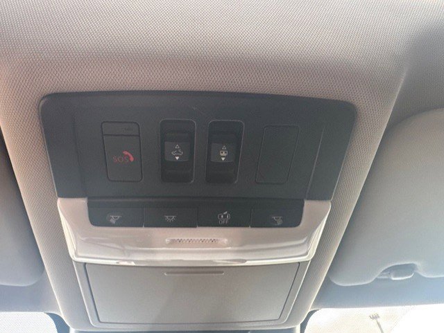 Used 2024 Nissan Rogue SV w/ SV Premium Package AWD/4WD image 19