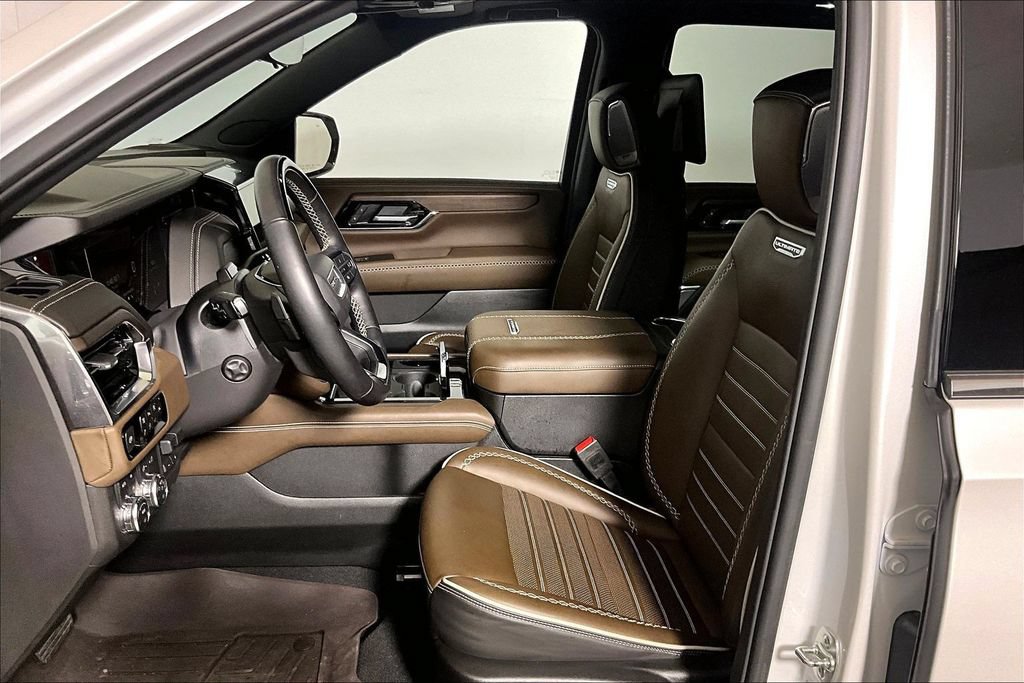 Used 2025 GMC Yukon Denali Ultimate AWD/4WD image 20