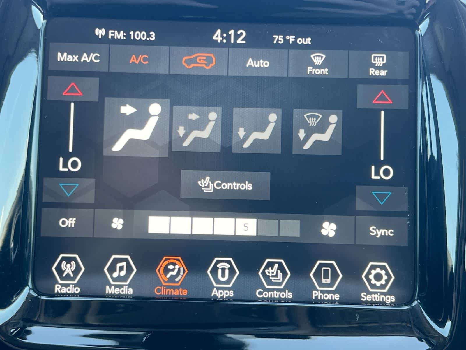 Used 2018 Jeep Compass Limited AWD/4WD image 28