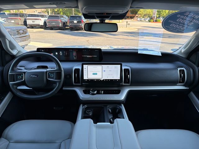Certified 2025 Ford Expedition Active AWD/4WD image 14