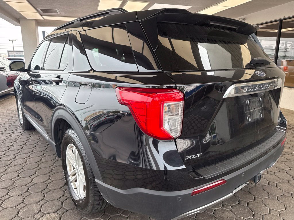 Certified 2023 Ford Explorer XLT w/ Equipment Group 202A AWD/4WD image 8