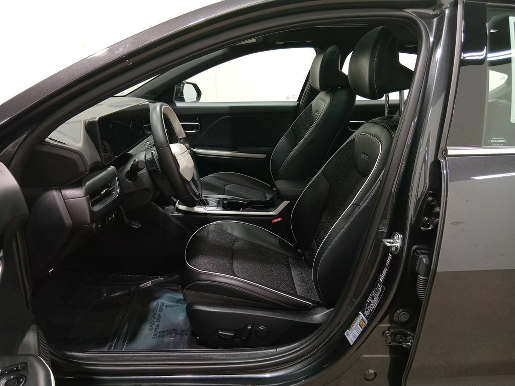 Used 2025 Kia K4 GT-Line w/ GT-Line Sunroof Package FWD image 15