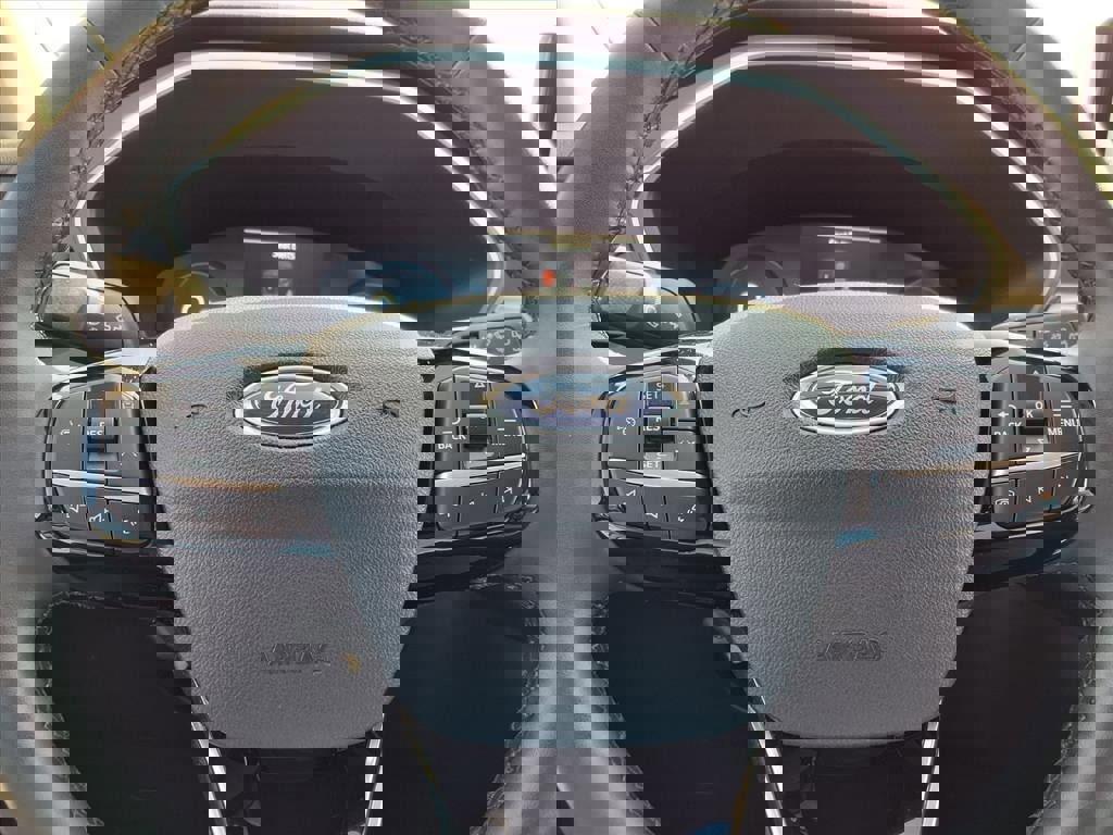 Certified 2023 Ford Escape Platinum w/ Class II Trailer Tow Package image 22