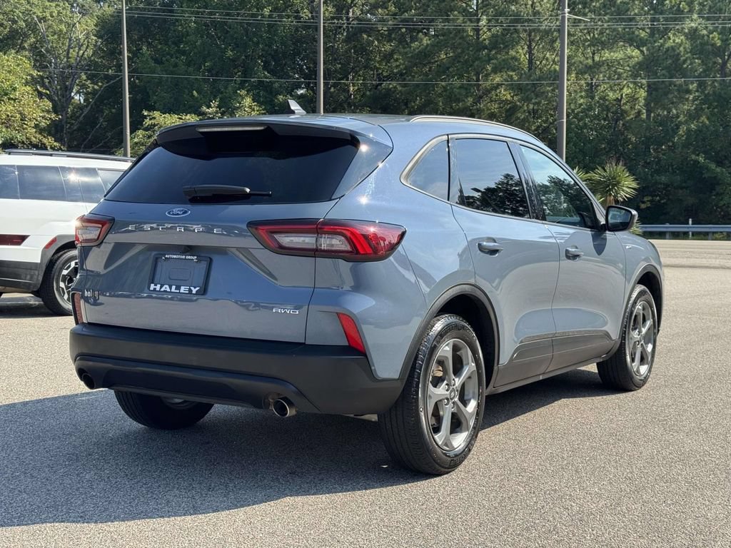 Certified 2025 Ford Escape ST-Line Select AWD/4WD image 22