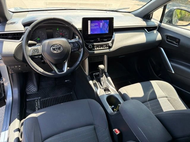 Used 2023 Toyota Corolla Cross AWD Hybrid w/ Moonroof Package image 13