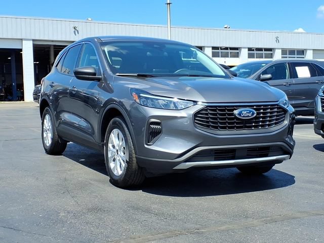 Certified 2023 Ford Escape Active AWD/4WD image 3
