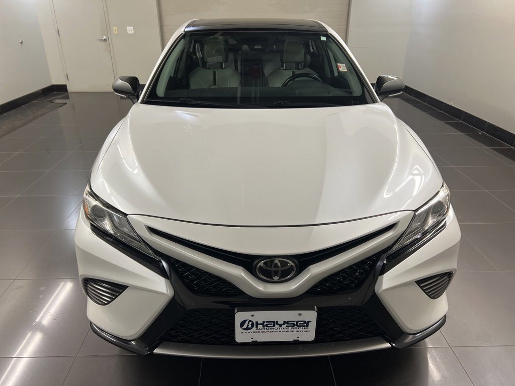 Used 2019 Toyota Camry XSE image 6
