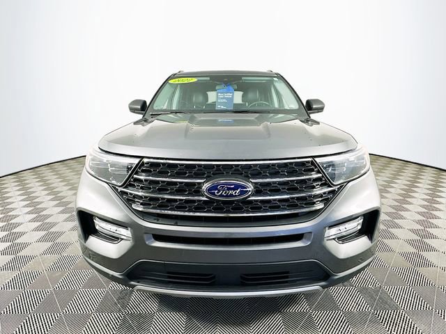 Certified 2022 Ford Explorer XLT w/ Equipment Group 202A image 5