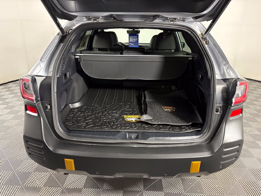 Used 2025 Subaru Outback Wilderness AWD/4WD image 32