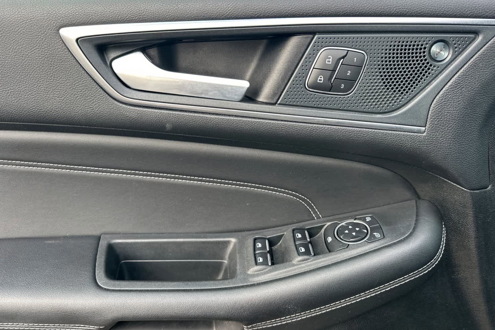 Certified 2024 Ford Edge Titanium image 13