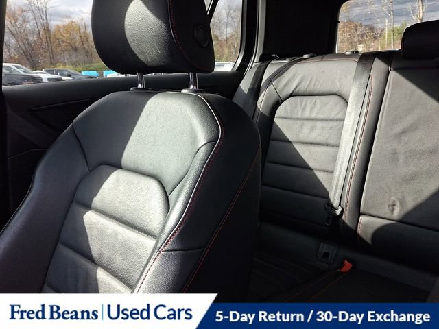 Used 2017 Volkswagen GTI SE image 18