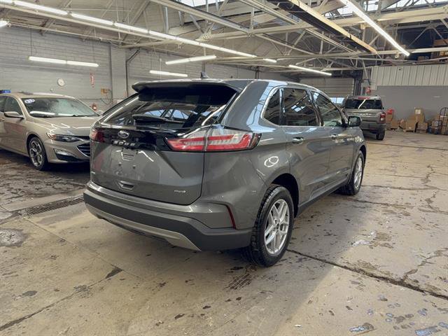 Certified 2023 Ford Edge SEL image 5