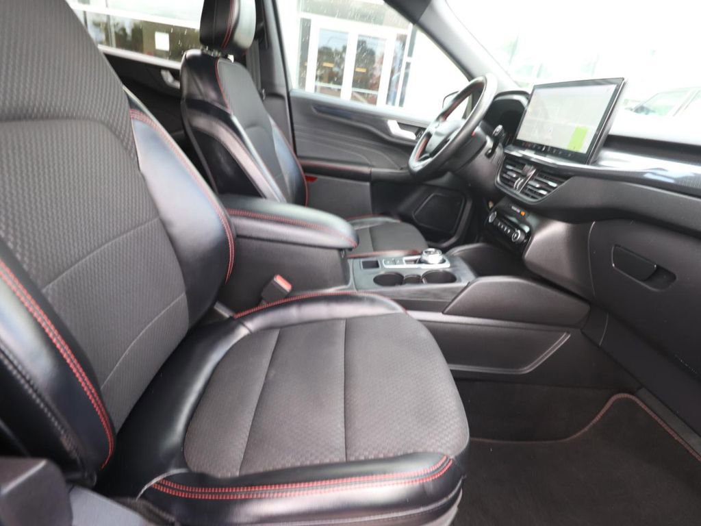 Certified 2023 Ford Escape ST-Line w/ Tech Pack #1 image 15